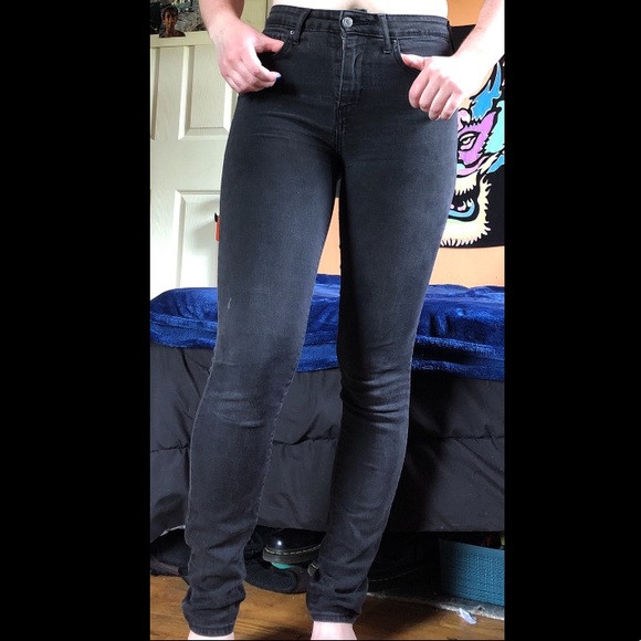 Levi’s Black High Rise Skinny Jeans - Picture 2 of 6